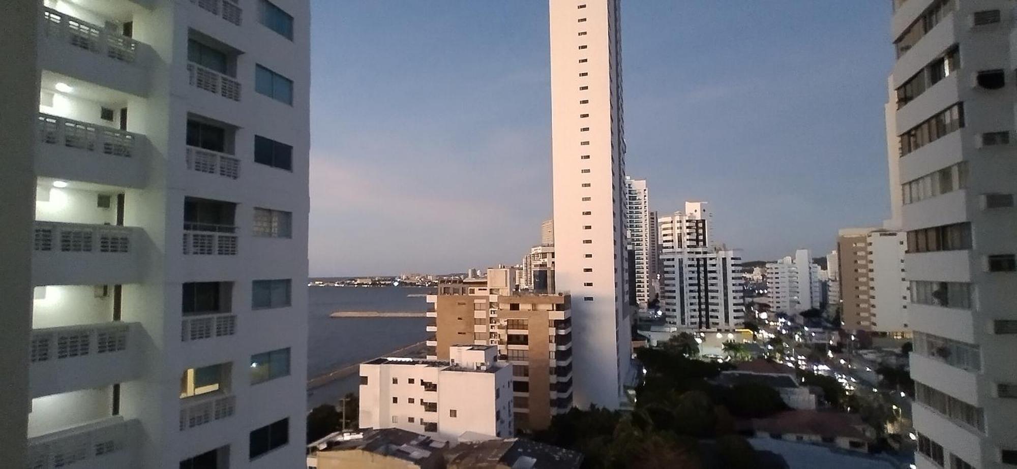 Hermoso Apto, Vista Parcial Al Mar Y Al Centro Histórico De De Indias Cartagena