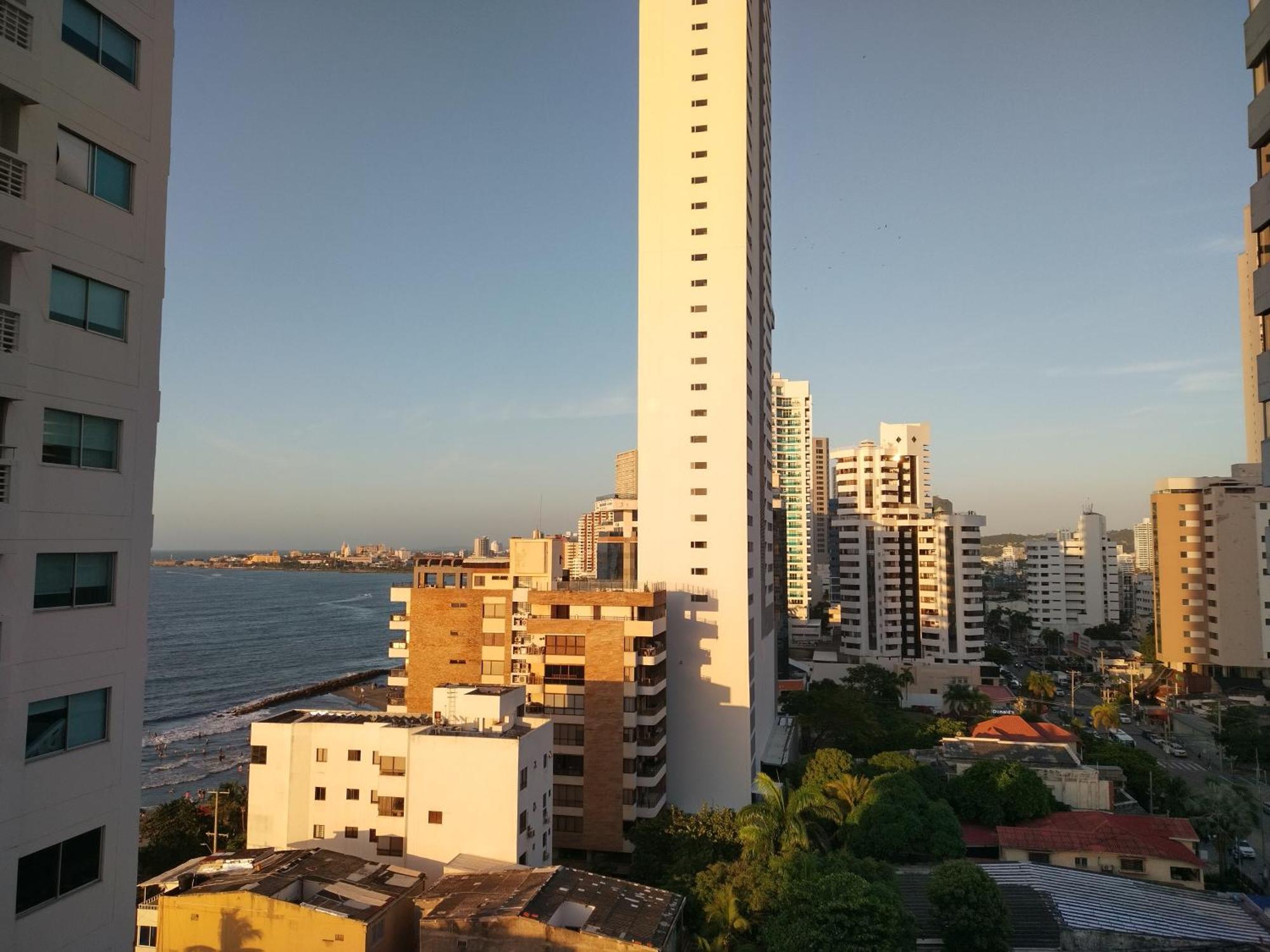 Hermoso Apto, Vista Parcial Al Mar Y Al Centro Histórico De De Indias Apartamento *