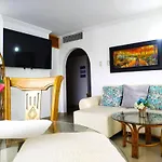 Hermoso Apto, Vista Parcial Al Mar Y Al Centro Historico De Cartagena De Indias